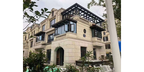 铁艺大门的表面保护工艺解析